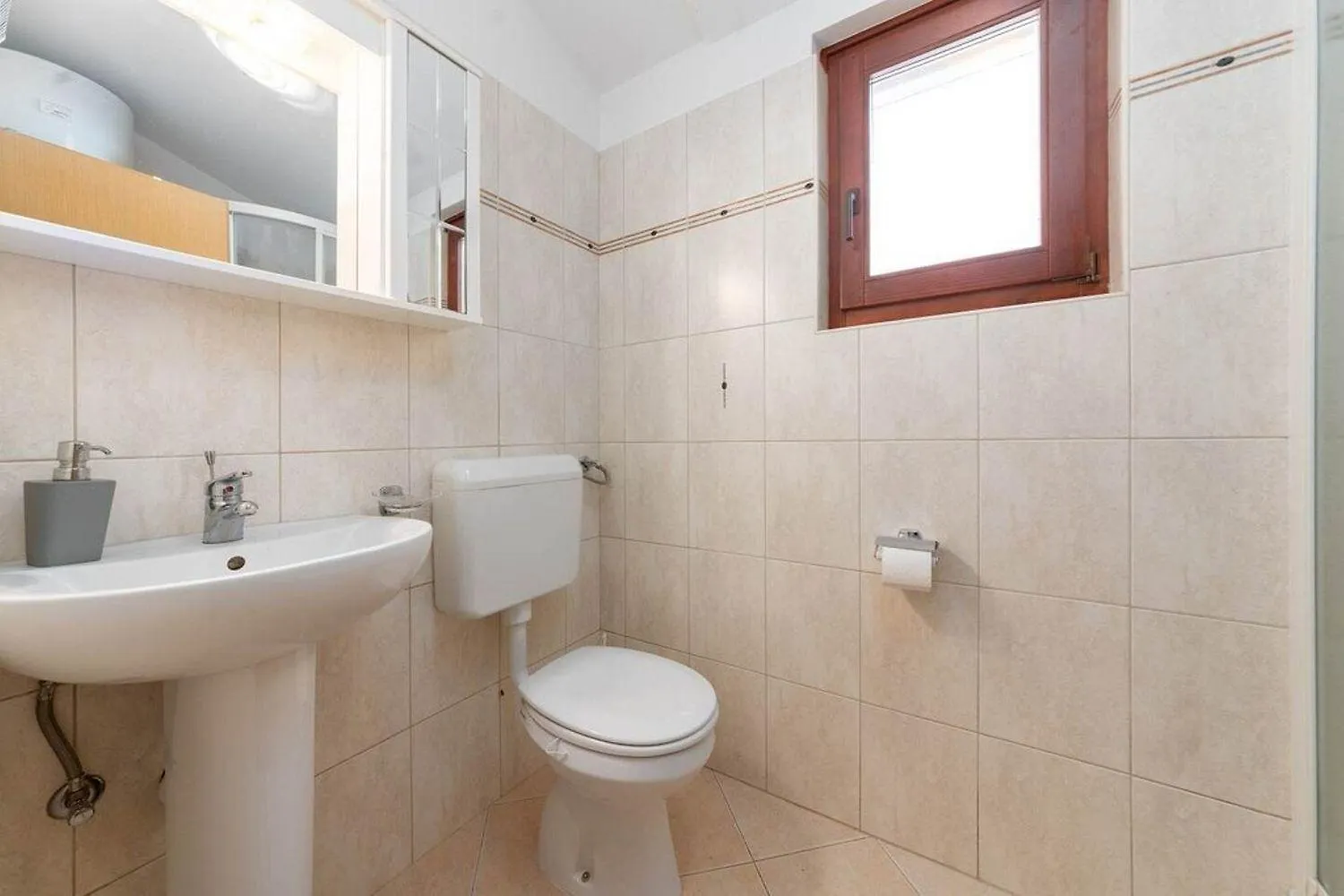 Traumhaftes Apartment Nur 250 Meter Zum Strand Mit Meerblick, Pool, Grillbereich, Privatparkplatz Porec