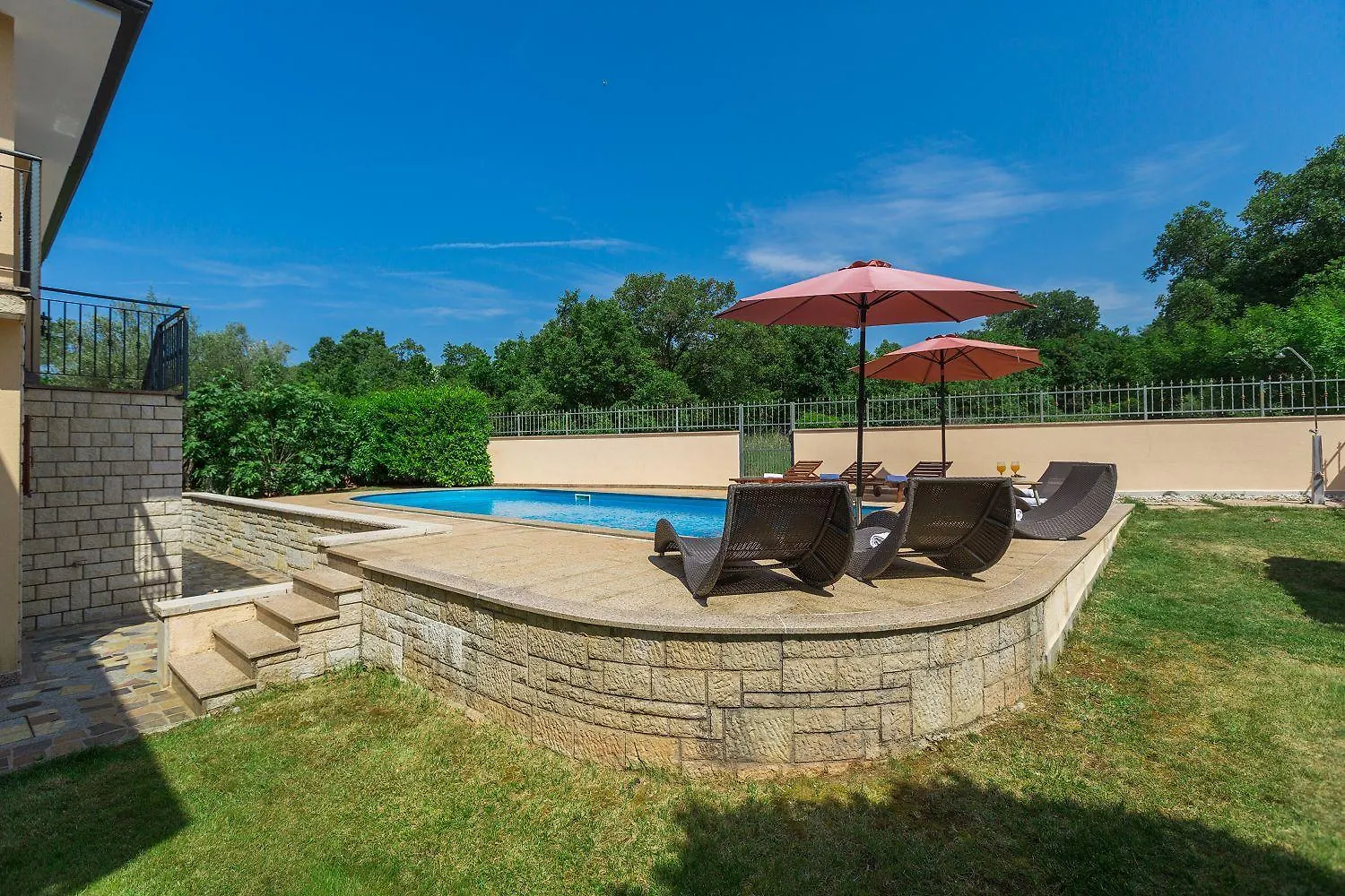 Traumhaftes Apartment Nur 250 Meter Zum Strand Mit Meerblick, Pool, Grillbereich, Privatparkplatz Porec