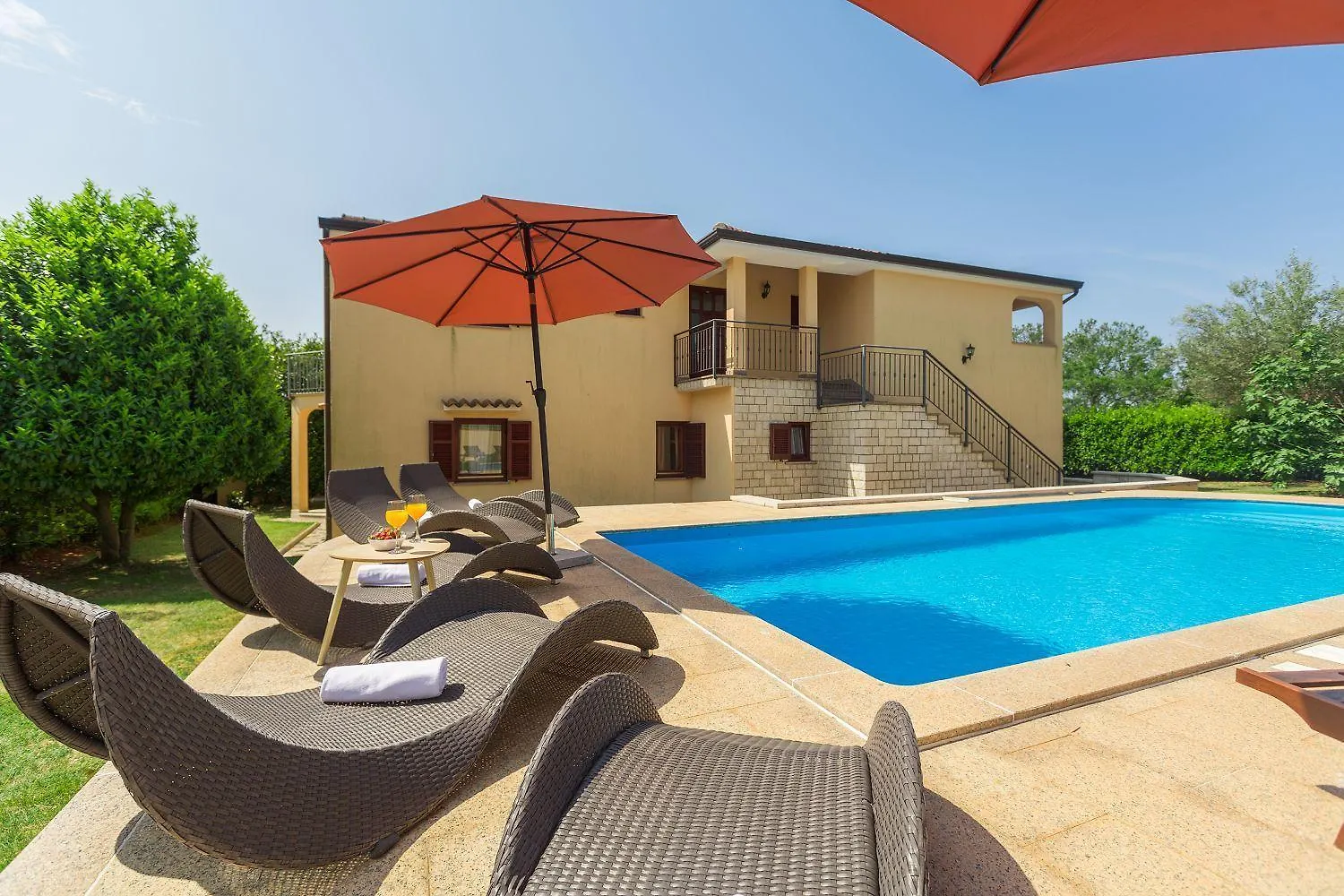 Traumhaftes Apartment Nur 250 Meter Zum Strand Mit Meerblick, Pool, Grillbereich, Privatparkplatz Porec 0*,